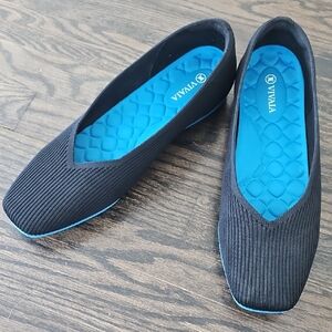 Vivaia Women's Lightweight Square Toe V-cut Walker Black Flats